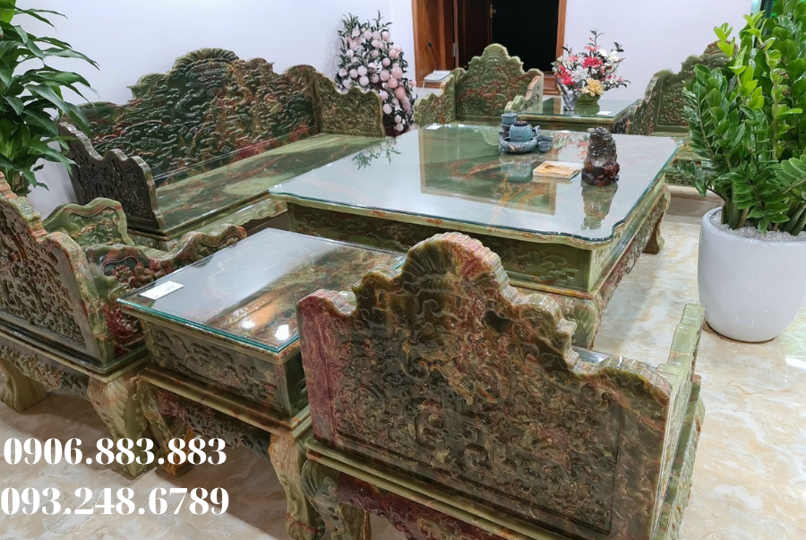 ban-ghe-ngoc-onyx-o-phong-khach