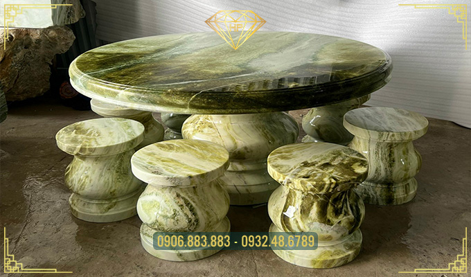 Bàn ghế đá nguyên khối tròn vip