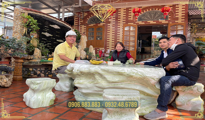 Bàn ghế nguyên khối serpentine đẹp